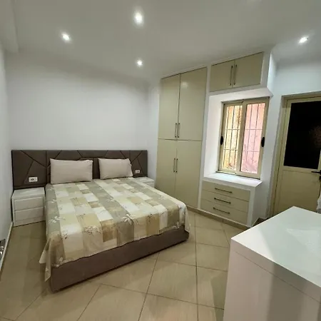 Bili's Family Σαράντα